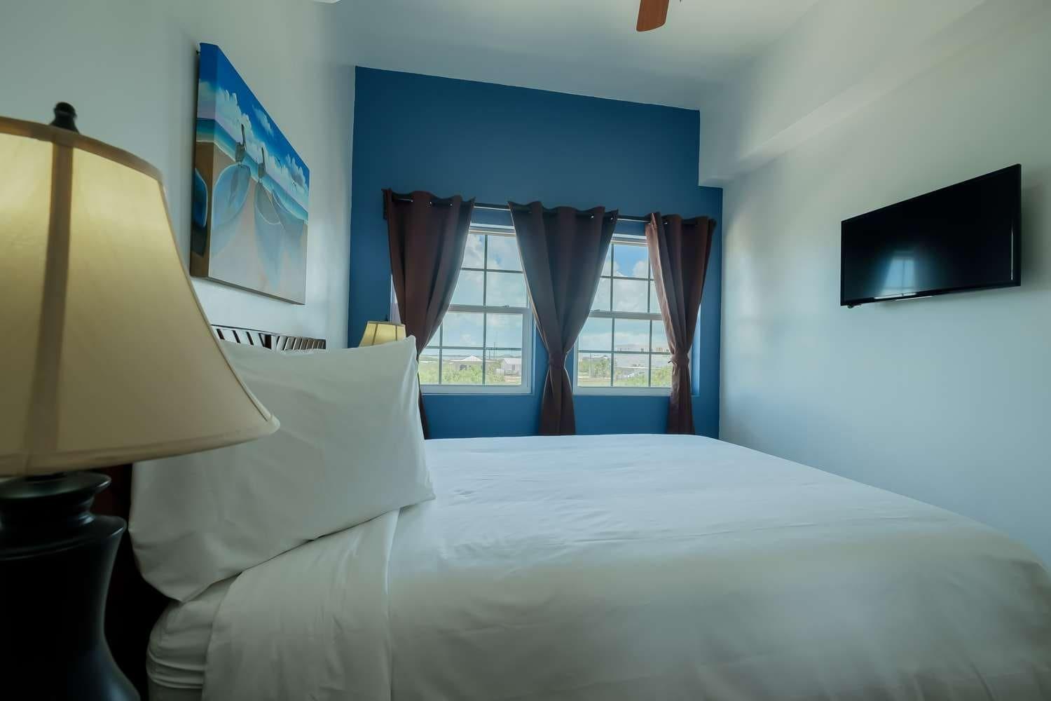 Best Western Grand Baymen Gardens San Pedro  Exterior photo