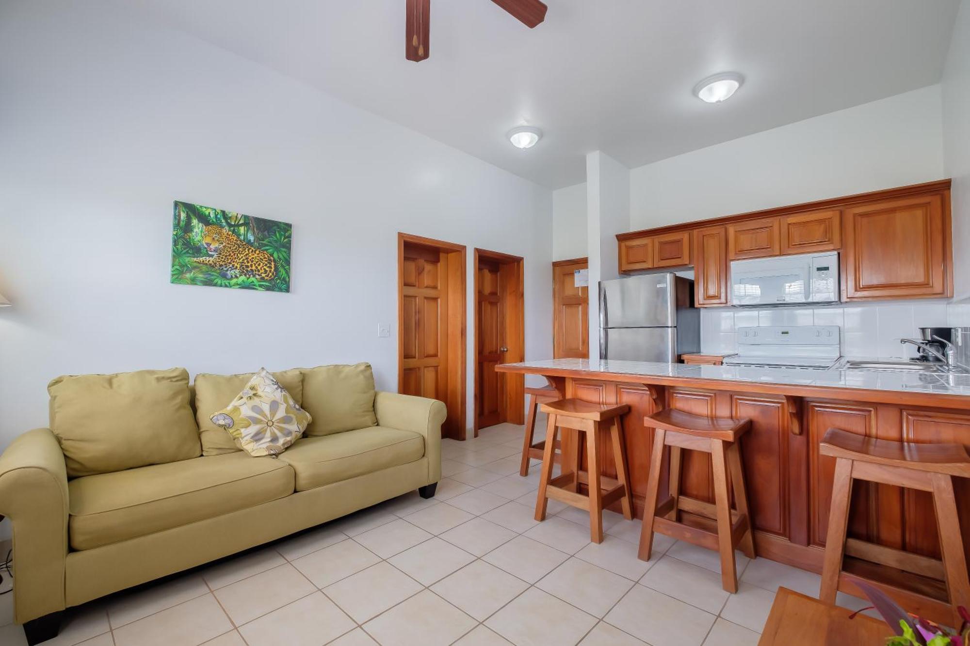 Best Western Grand Baymen Gardens San Pedro  Exterior photo