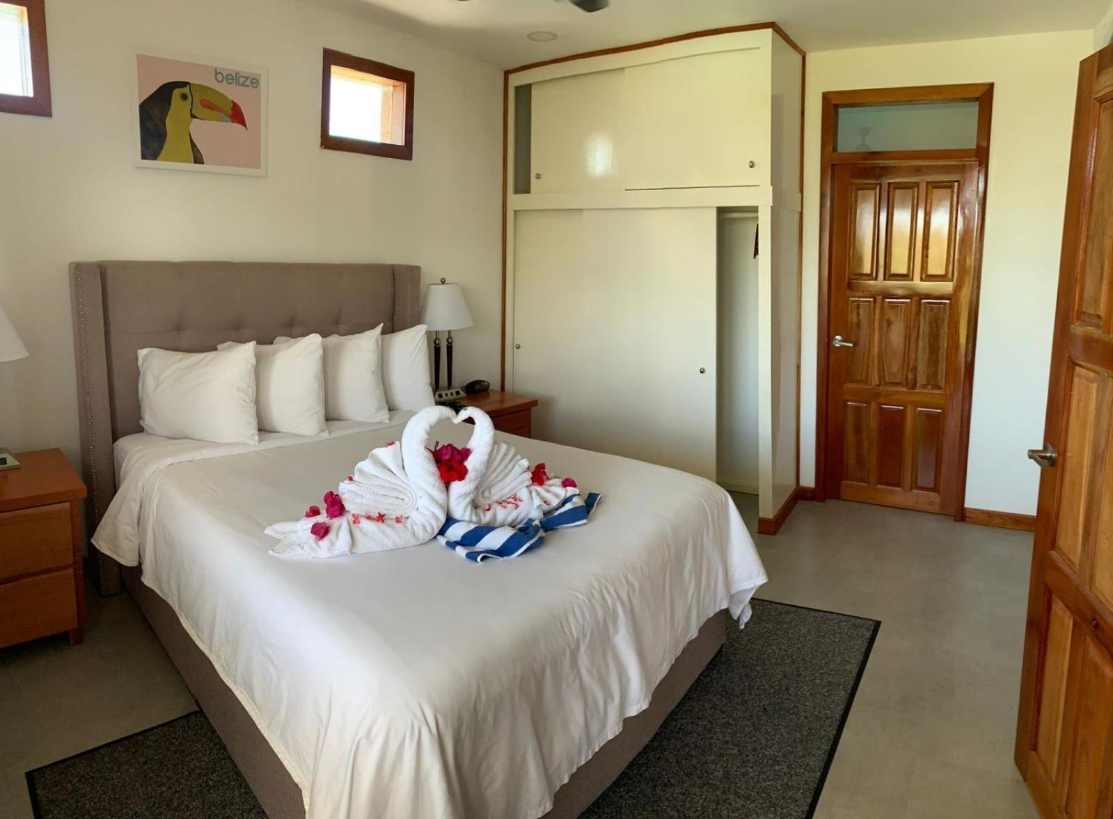 Best Western Grand Baymen Gardens San Pedro  Exterior photo