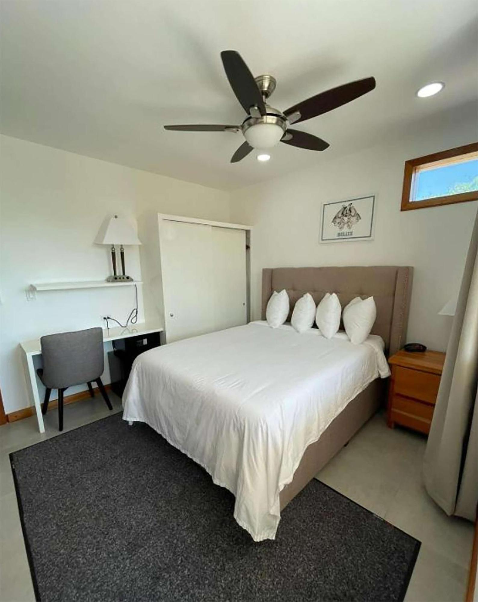 Best Western Grand Baymen Gardens San Pedro  Exterior photo